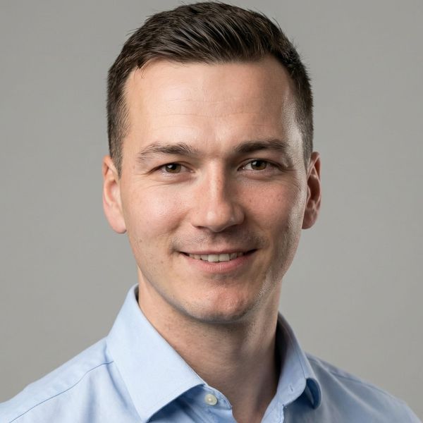 Connor Lyons, Commercial director | MRICS at Rospower Projects